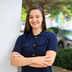Cecilia Bujor, Sales Associate