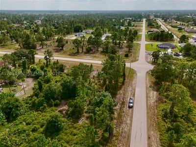 1041 Columbus Blvd, Lehigh Acres, FL 33974 — 19 of 25