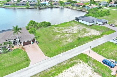 401 NW 24th Ter, Cape Coral, FL 33993 — 11 of 37