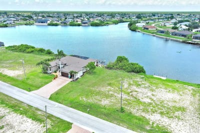 401 NW 24th Ter, Cape Coral, FL 33993 — 13 of 37