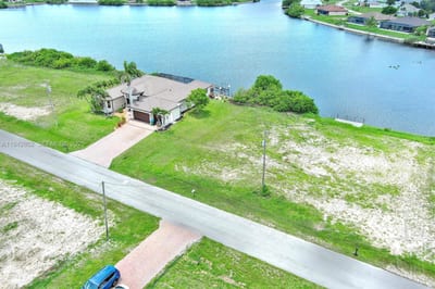 401 NW 24th Ter, Cape Coral, FL 33993 — 14 of 37