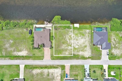 401 NW 24th Ter, Cape Coral, FL 33993 — 2 of 37