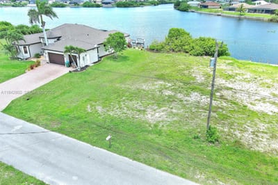401 NW 24th Ter, Cape Coral, FL 33993 — 7 of 37