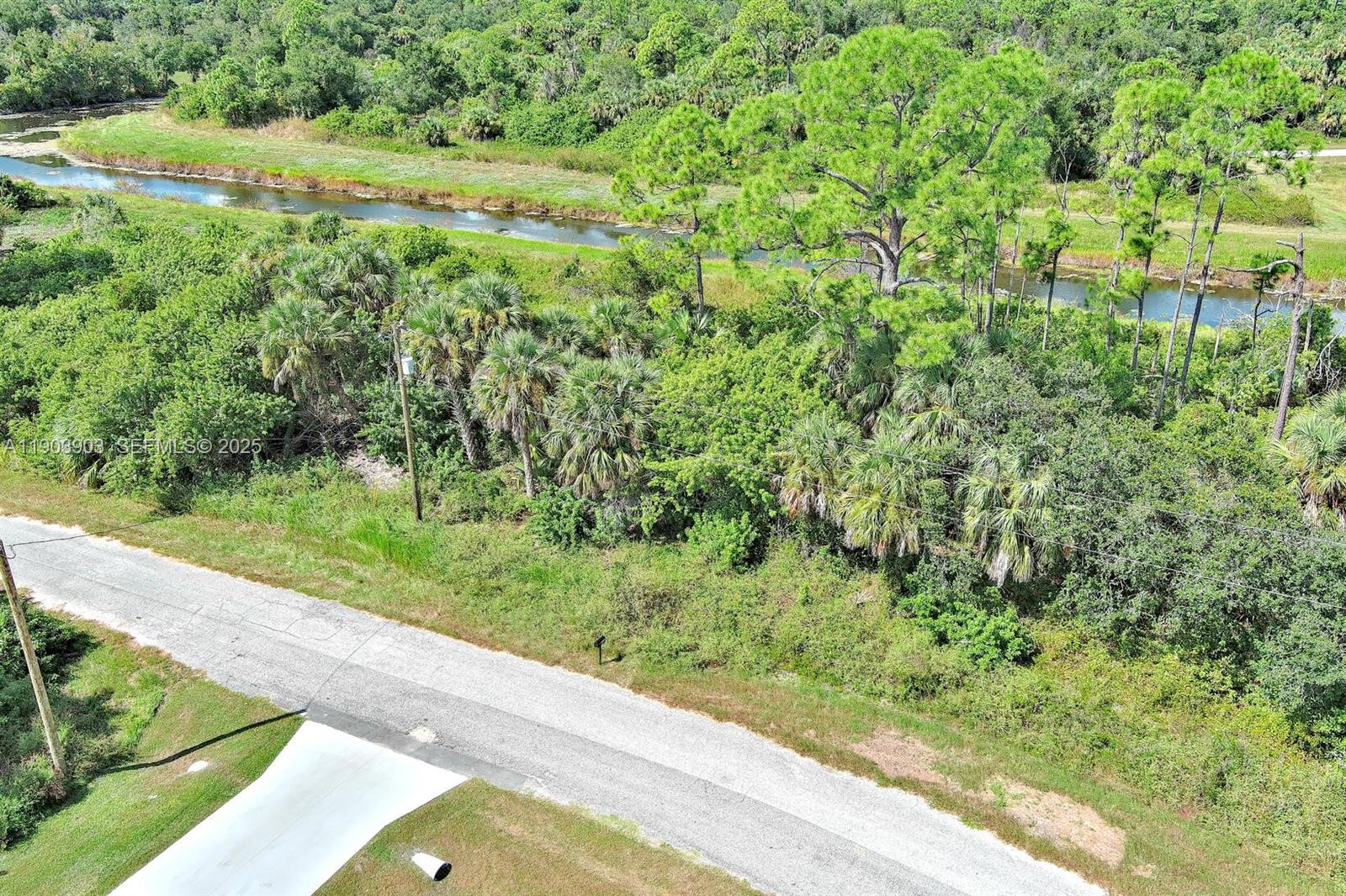 Blackwood Cir, North Port, FL 34288 — 3 of 34