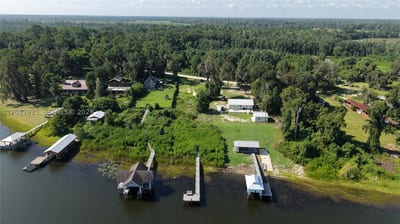 201 Floradandy Rd, FL 32640 — 18 of 49