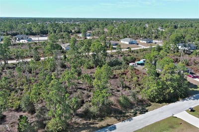 1053 Fayette Ave, Lehigh Acres, FL 33974 — 5 of 41