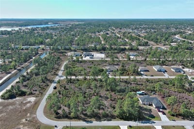 1053 Fayette Ave, Lehigh Acres, FL 33974 — 7 of 41