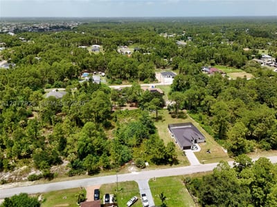 811 Edison Ave, Lehigh Acres, FL 33972 — 16 of 61