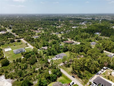 811 Edison Ave, Lehigh Acres, FL 33972 — 19 of 61