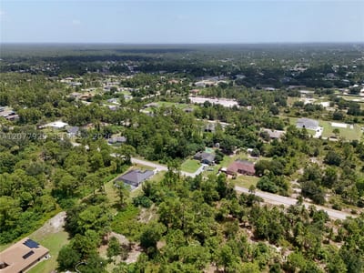 811 Edison Ave, Lehigh Acres, FL 33972 — 30 of 61