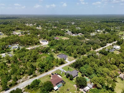 811 Edison Ave, Lehigh Acres, FL 33972 — 33 of 61