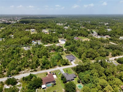 811 Edison Ave, Lehigh Acres, FL 33972 — 34 of 61