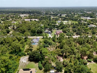 811 Edison Ave, Lehigh Acres, FL 33972 — 44 of 61