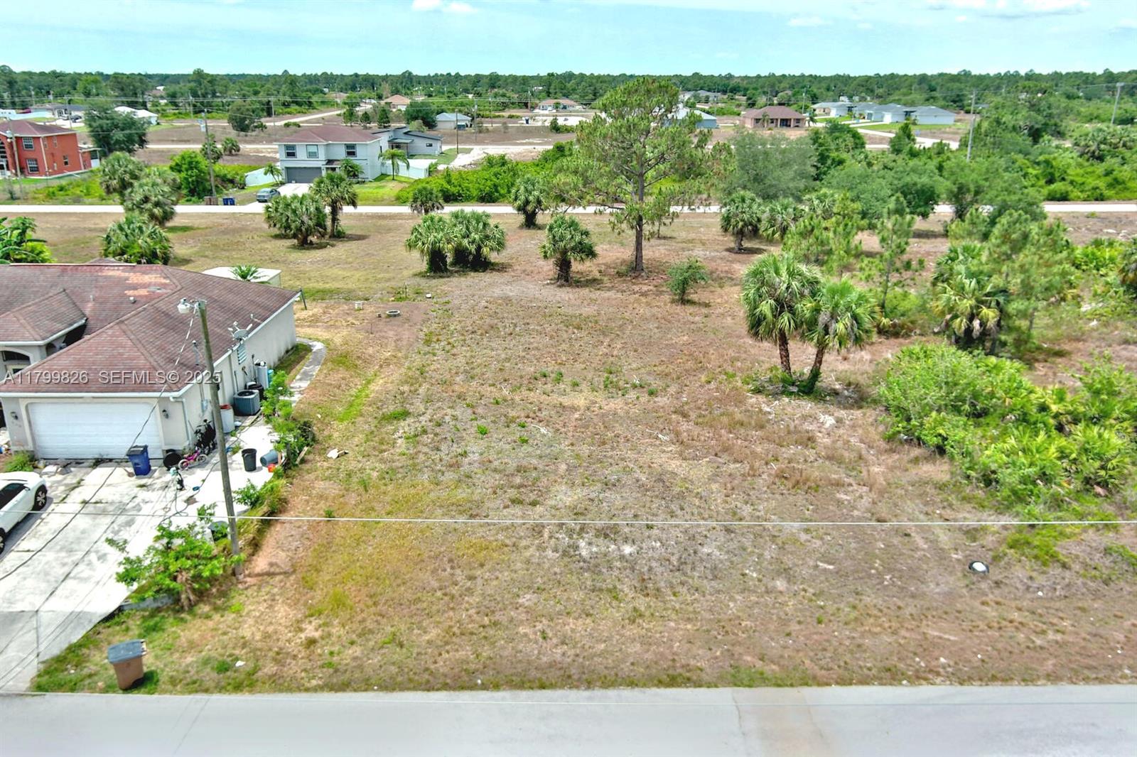 914 S Mercury Ave, Lehigh Acres, FL 33974 — 3 of 20