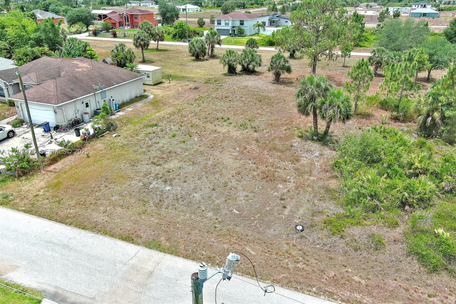 914 S Mercury Ave, Lehigh Acres, FL 33974 — 4 of 20
