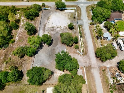242 Bald Cypress Ave, Clewiston, FL 33440 — 35 of 36