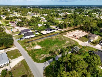 4th St W, Lehigh Acres, FL 33971 — 19 of 20