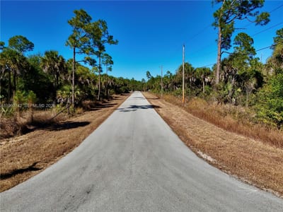 131 Navarra Ave S, Lehigh Acres, FL 33974 — 10 of 11
