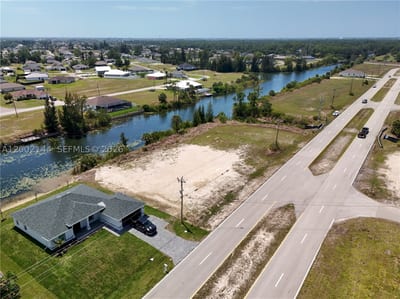900 Vogiantzis Pkwy, Cape Coral, FL 33909 — 18 of 43