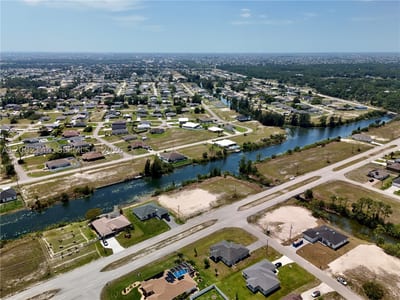 900 Vogiantzis Pkwy, Cape Coral, FL 33909 — 27 of 43
