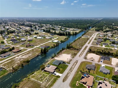 900 Vogiantzis Pkwy, Cape Coral, FL 33909 — 31 of 43