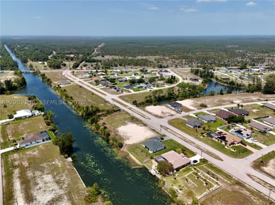 900 Vogiantzis Pkwy, Cape Coral, FL 33909 — 33 of 43