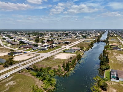 900 Vogiantzis Pkwy, Cape Coral, FL 33909 — 39 of 43