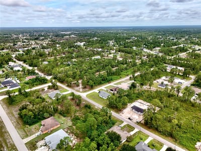 721 Pinecastle Dr, Lehigh Acres, FL 33974 — 10 of 34