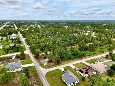 721 Pinecastle Dr, Lehigh Acres, FL 33974 — 12 of 34