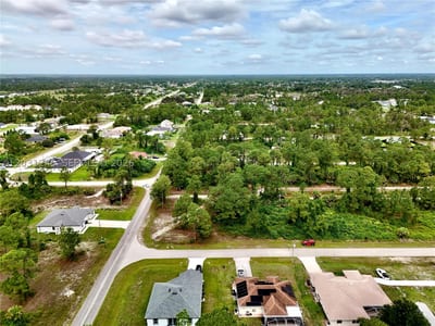 721 Pinecastle Dr, Lehigh Acres, FL 33974 — 13 of 34