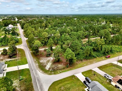 721 Pinecastle Dr, Lehigh Acres, FL 33974 — 14 of 34