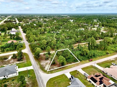 721 Pinecastle Dr, Lehigh Acres, FL 33974 — 2 of 34