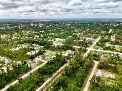 721 Pinecastle Dr, Lehigh Acres, FL 33974 — 23 of 34