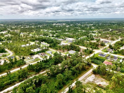 721 Pinecastle Dr, Lehigh Acres, FL 33974 — 24 of 34