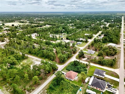 721 Pinecastle Dr, Lehigh Acres, FL 33974 — 5 of 34
