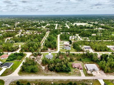 721 Pinecastle Dr, Lehigh Acres, FL 33974 — 8 of 34