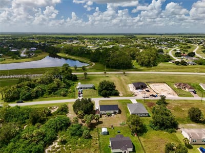 2038 S Montana Cir, La Belle, FL 33935 — 15 of 56