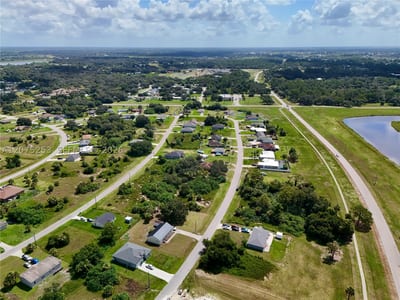 2038 S Montana Cir, La Belle, FL 33935 — 30 of 56