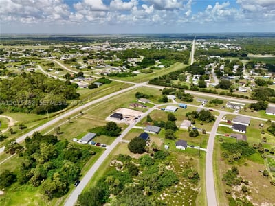 2038 S Montana Cir, La Belle, FL 33935 — 39 of 56