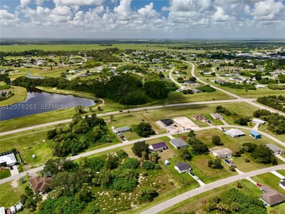 2038 S Montana Cir, La Belle, FL 33935 — 7 of 56