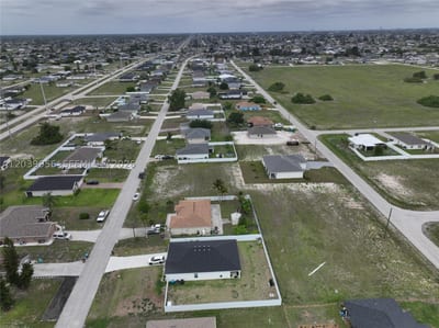 530 NW 23rd Ter, Cape Coral, FL 33993 — 15 of 34