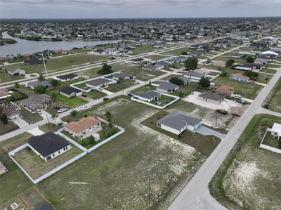 530 NW 23rd Ter, Cape Coral, FL 33993 — 16 of 34