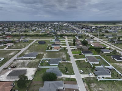 530 NW 23rd Ter, Cape Coral, FL 33993 — 20 of 34