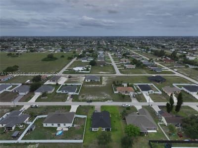 530 NW 23rd Ter, Cape Coral, FL 33993 — 23 of 34