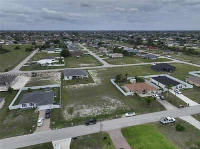 530 NW 23rd Ter, Cape Coral, FL 33993 — 32 of 34