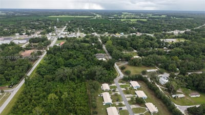 SW 2nd Ave, FL 32626 — 10 of 20