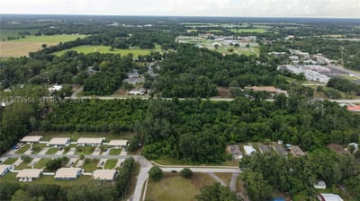 SW 2nd Ave, FL 32626 — 4 of 20
