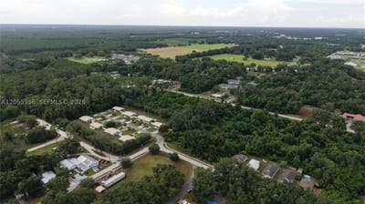 SW 2nd Ave, FL 32626 — 5 of 20
