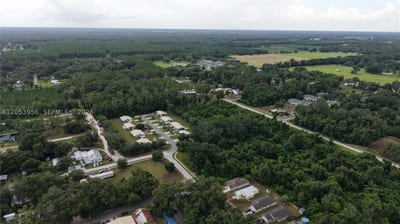 SW 2nd Ave, FL 32626 — 6 of 20