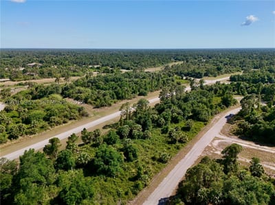 Custer Cir, North Port, FL 34288 — 17 of 26